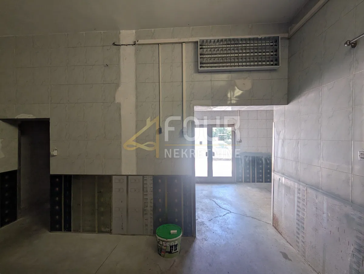Üzleti tér Viškovo, 30m2