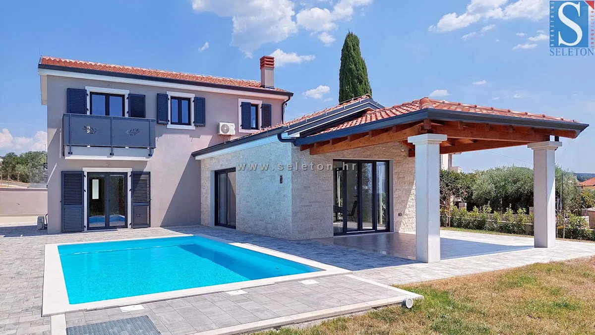 Istra, Poreč, nova kuća površine 146 m2 s bazenom i pogledom na more