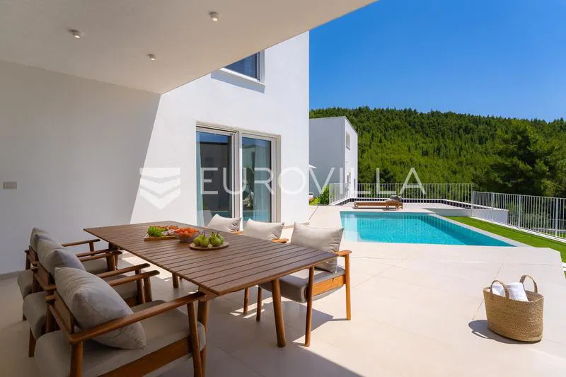 Podstrana, luksuzna vila s privatnom wellness i fitness zonom te pogledom na more