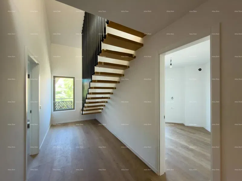 Two-Bedroom Apartment in the Center of Poreč – 3