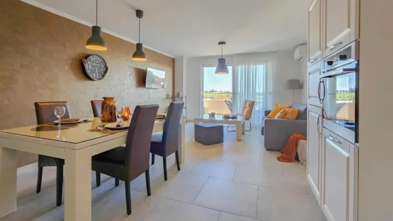 Flat Novigrad, 84m2 – 2