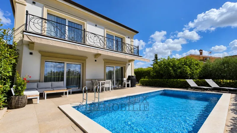 Der Luxusvilla mit Pool 7 km von Poreč entfernt