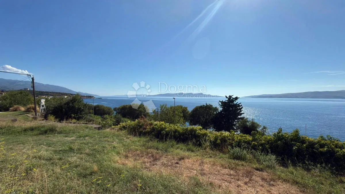 Építési telek Senj, 733m2