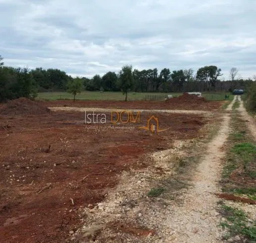*Poljoprivredno zemljište površine 500m2* – 3