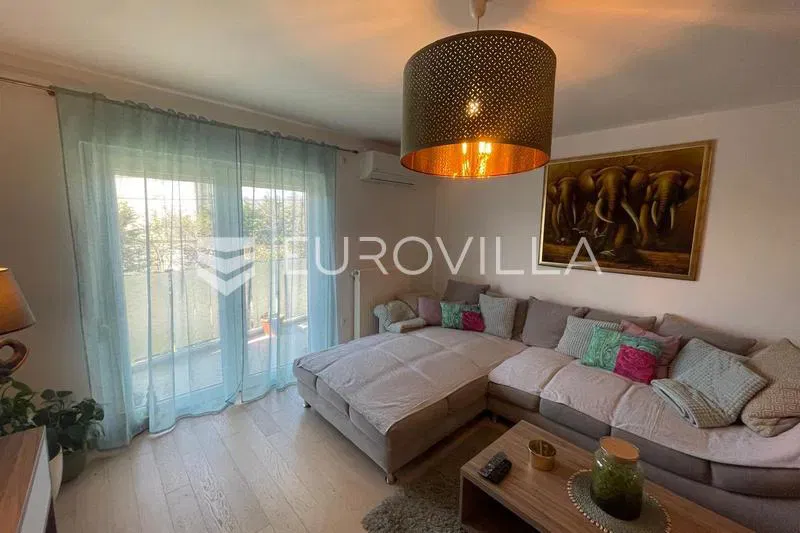 Rijeka, Srdoči, Three-Bedroom Apartment for Rent, 67.70 m² with a Parking Space – 3