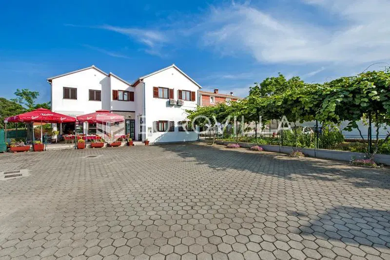 Rovinj, Area - Exclusive House with Restaurant, Apartment and Rooms – 3