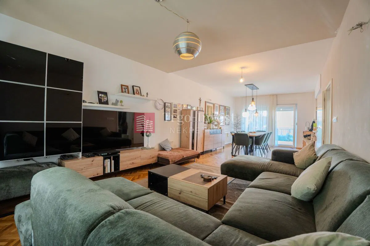 KRALJICE JELENE renovirana kuća katnica 160 m², ok. 211 m²