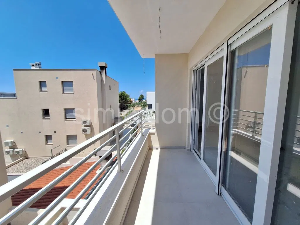 Jednosoban stan s parkingom, Makarska