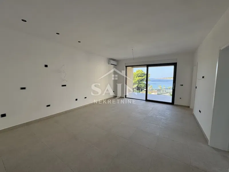 Sevid/Two-bedroom apartment on the first floor near the sea Z2S4 – 2