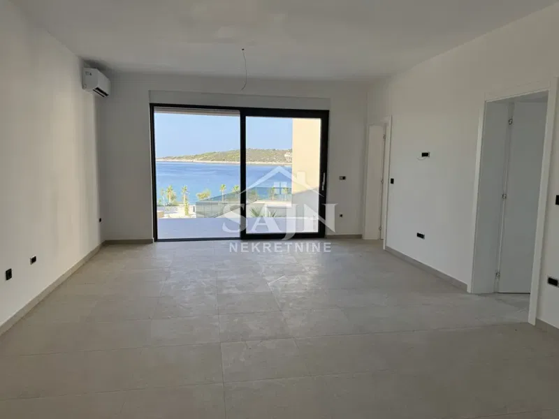 Sevid/Two-bedroom apartment on the first floor near the sea Z2S4 – 3