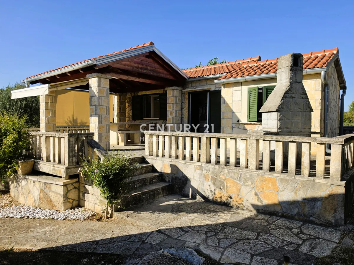 Polača, kamena kuća za odmor s garažom i maslinikom