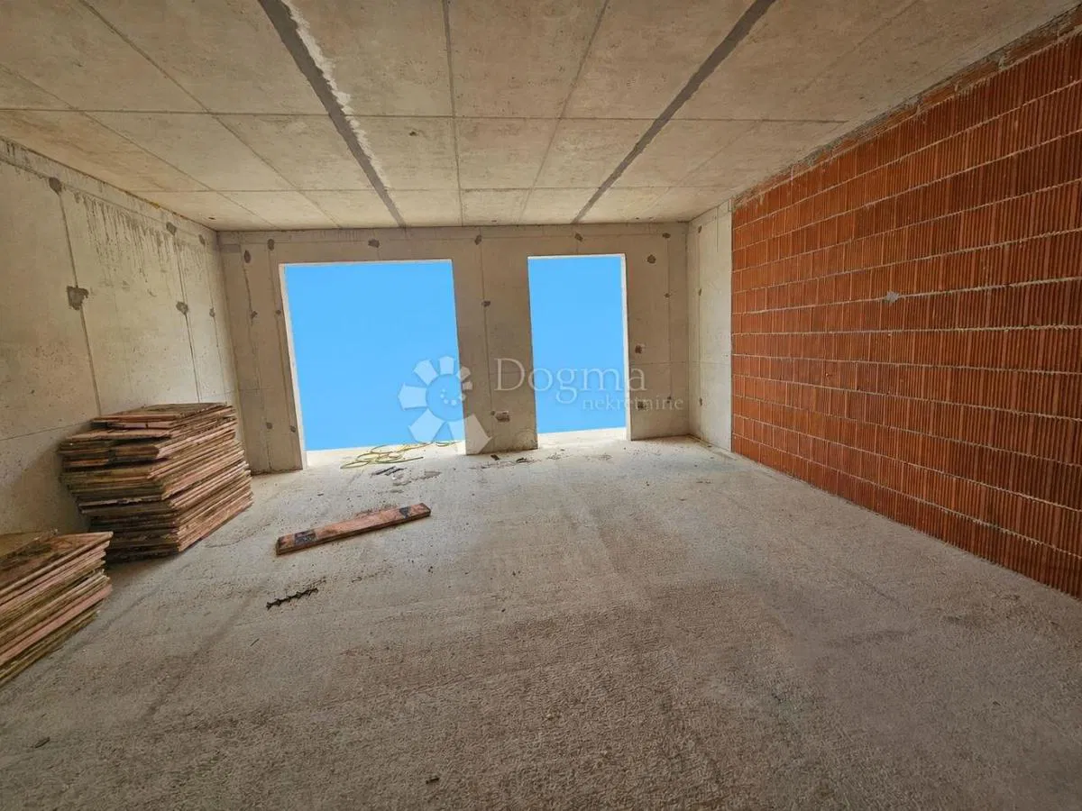 Locale commerciale Kaštel Lukšić, Kaštela, Kaštel Lkšić, 98,63m2