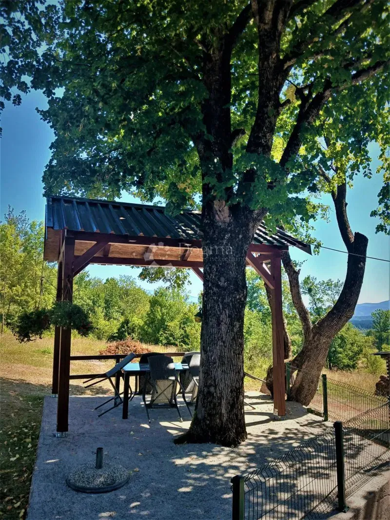 Ház Dobroselo, Donji Lapac, 156m2 – 2