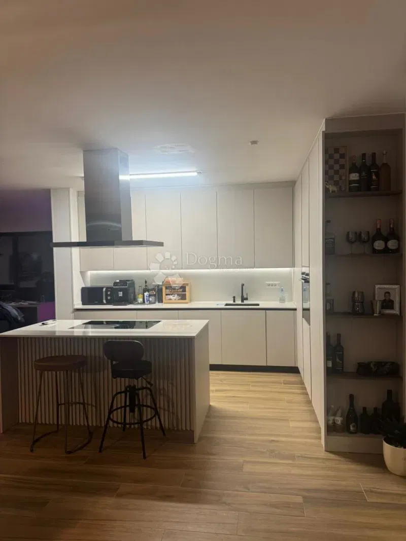 Casa Labin, 283m2 – 2