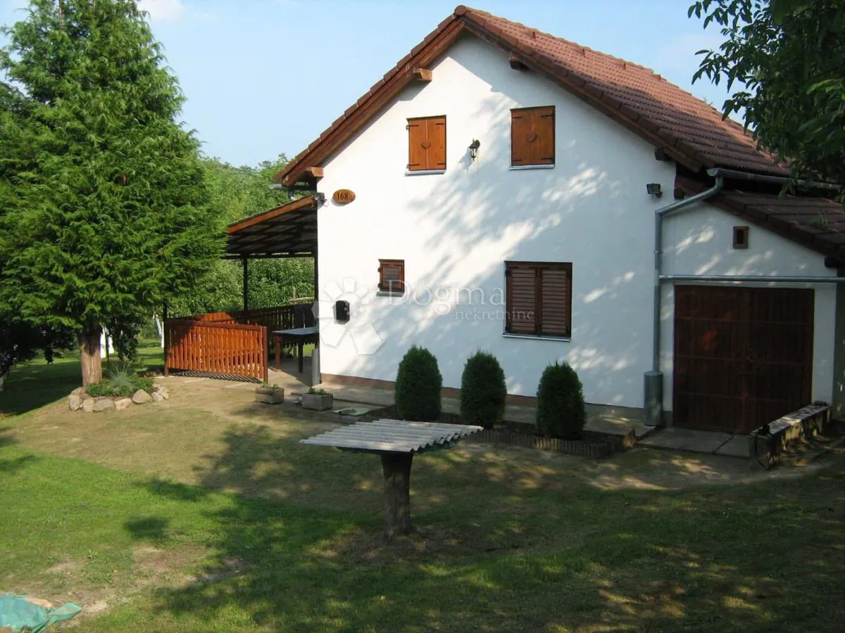 Dom Erdut, 90m2
