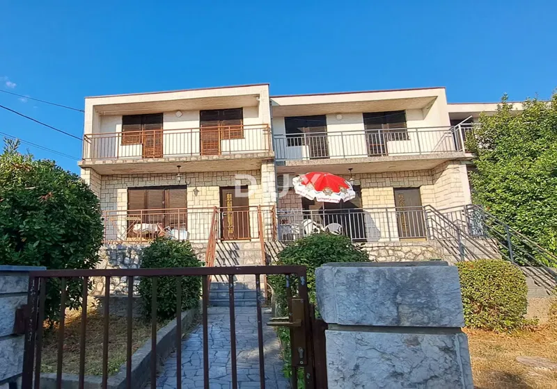 Crikvenica, Jadranovo, két ikerház, egyenként 120 m2-es, udvarral – 3