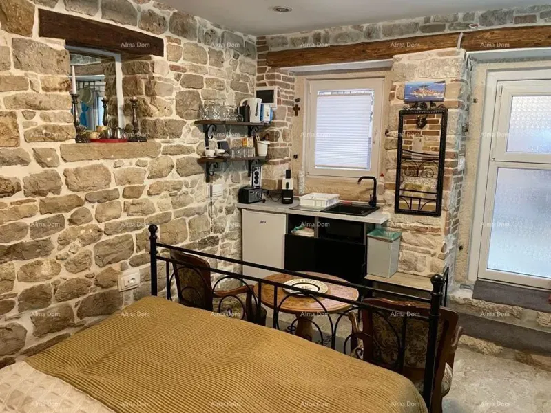 Renovated Apartment in the Old Town of Rovinj – 2
