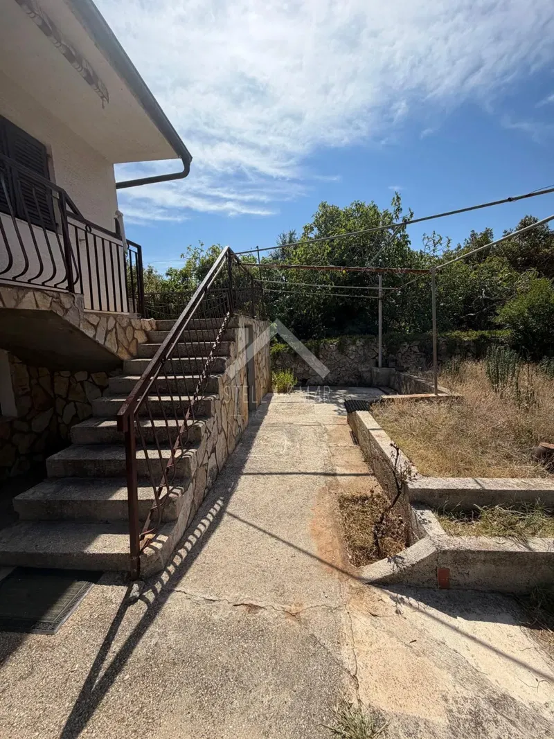 House with 3 apartments, spacious plot, Center - Vir – 3