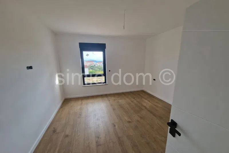 Three-bedroom apartment near the beach and the center, Tribunj – 3