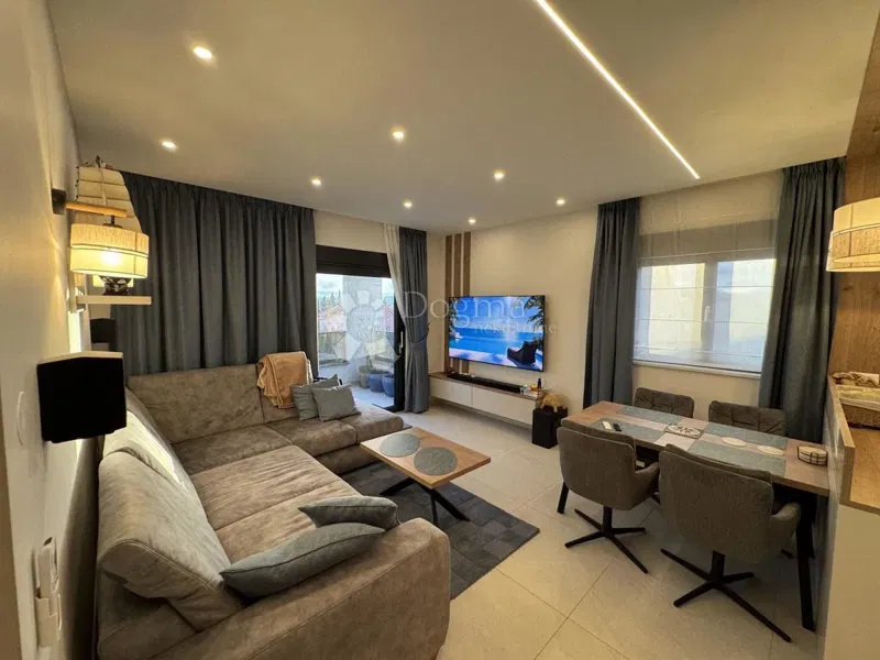 Flat Kaštel Kambelovac, Kaštela, 180,91m2 – 2