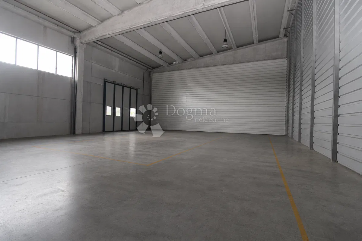 Lokal użytkowy Marinići, Viškovo, 120m2