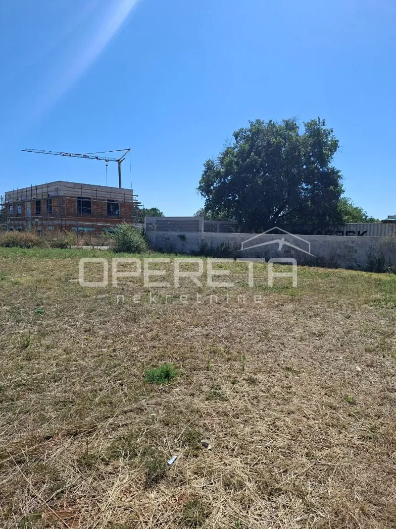 MARČANA - ISTRIA, land for a hall – 3