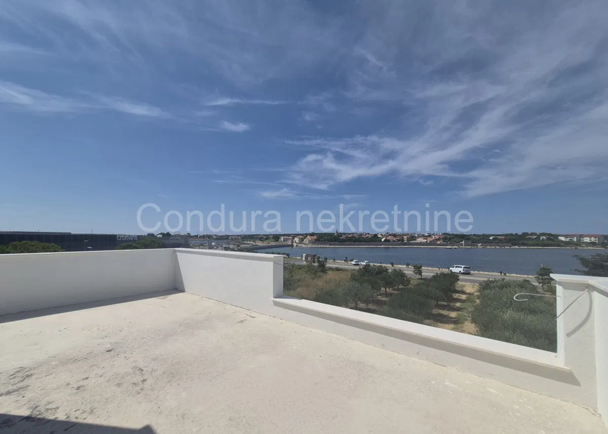 Duplex s bazenom i pogledom na more – 100 m od mora