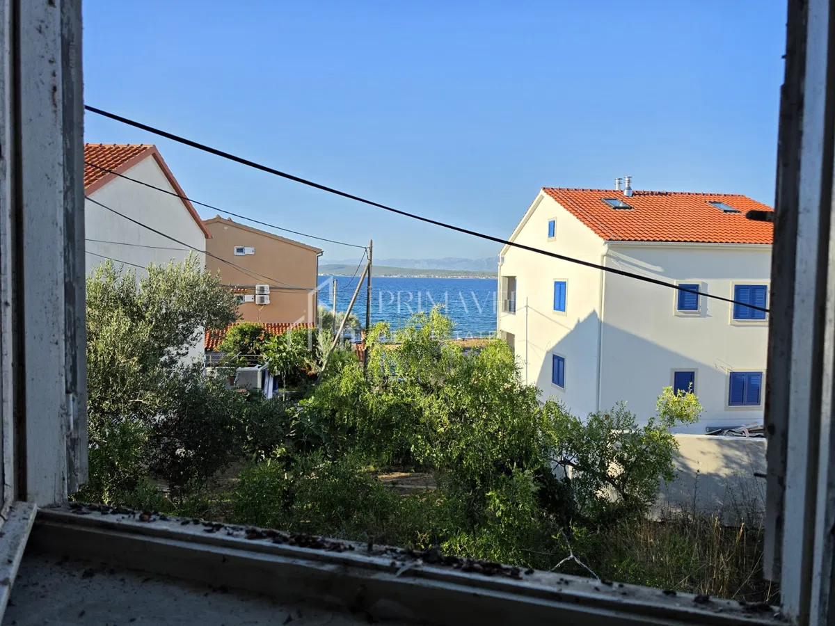 Banj, Pašman, kuća za renovaciju u blizini mora, velika okućnica