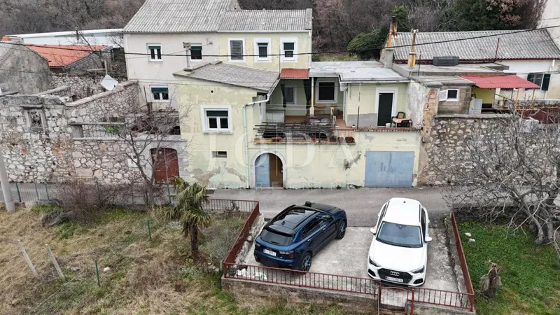 Kuća s investicijskim potencijalom | Zaleđe Crikvenice