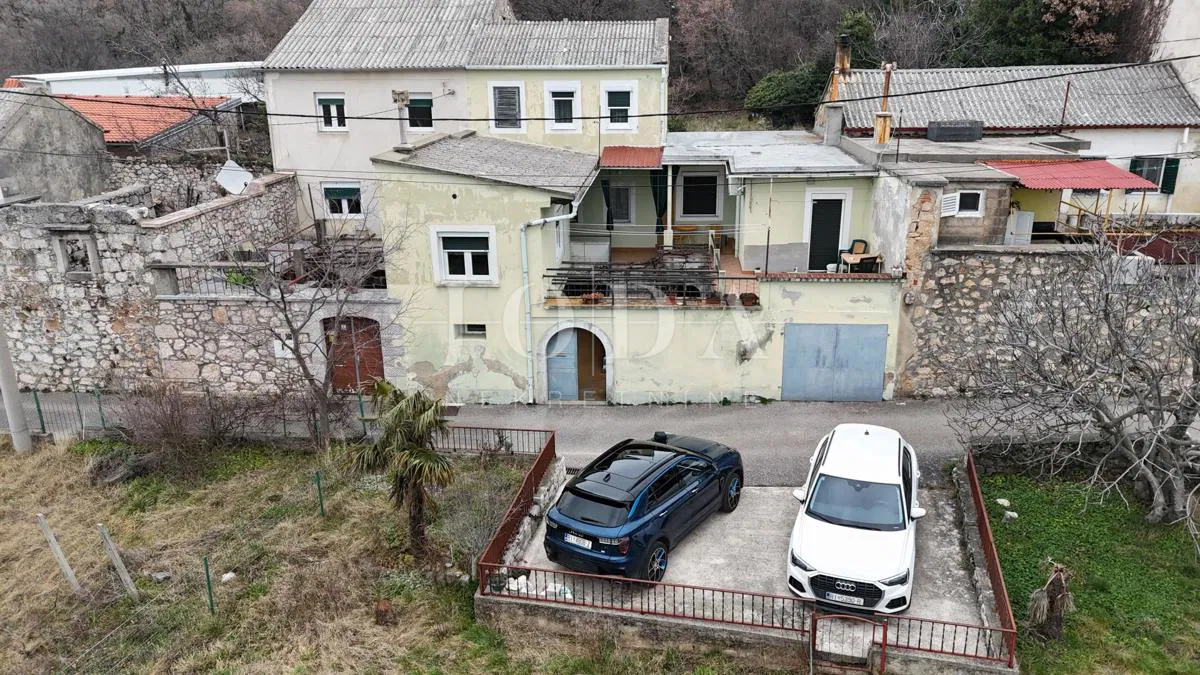 Kuća s investicijskim potencijalom | Zaleđe Crikvenice