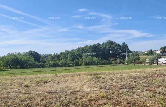 TERRENO EDILIZIO 2.920 m² VICINO A VIŠNJANI