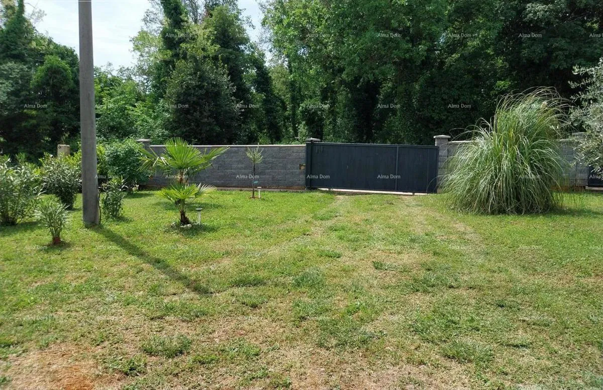 GRAĐEVINSKO ZEMLJIŠTE 518 m², KRŠETE