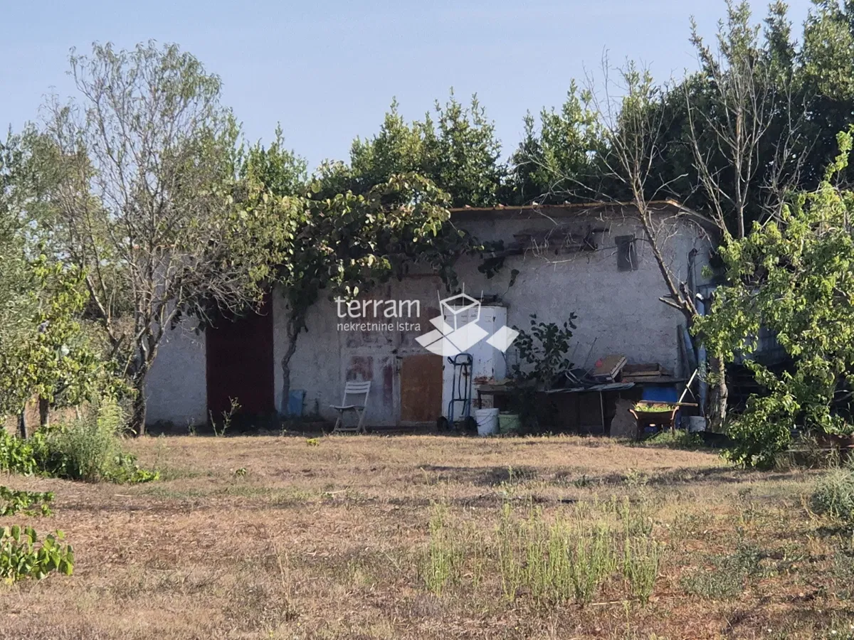 Istra, Pula, Medulinska cesta, poljoprivredno zemljište s legaliziranim objekom, #prodaja