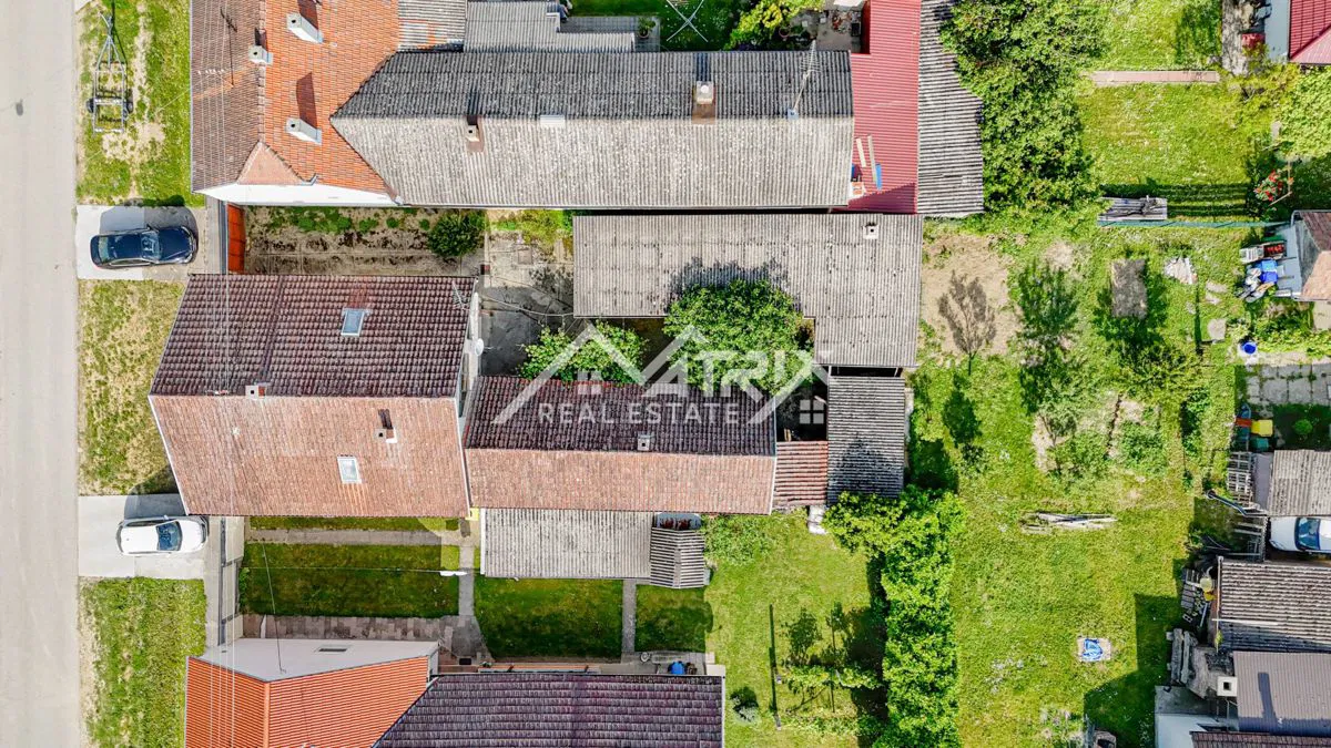 Valpovo, Kuća za adaptaciju – 2 stana, garaža