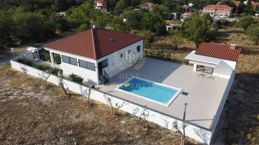 Casa Biograd na Moru, 789m2
