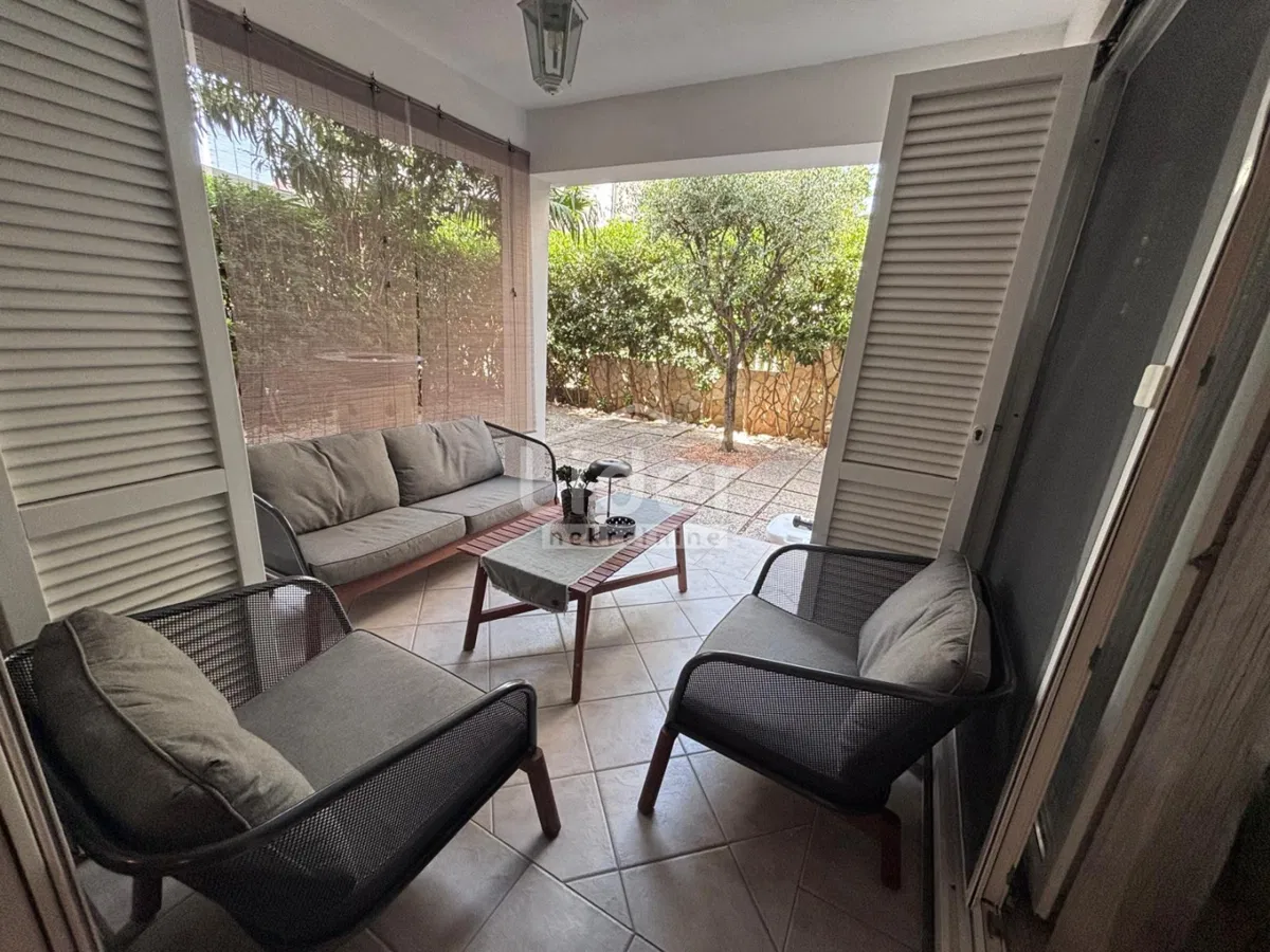 NOVALJA, JEDINSTVENA LOKACIJA, 120M2, 2S+DB, MINUTA OD MORA