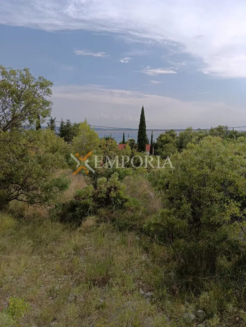Tribanj – građevinsko zemljište 950 m², 100 m od mora