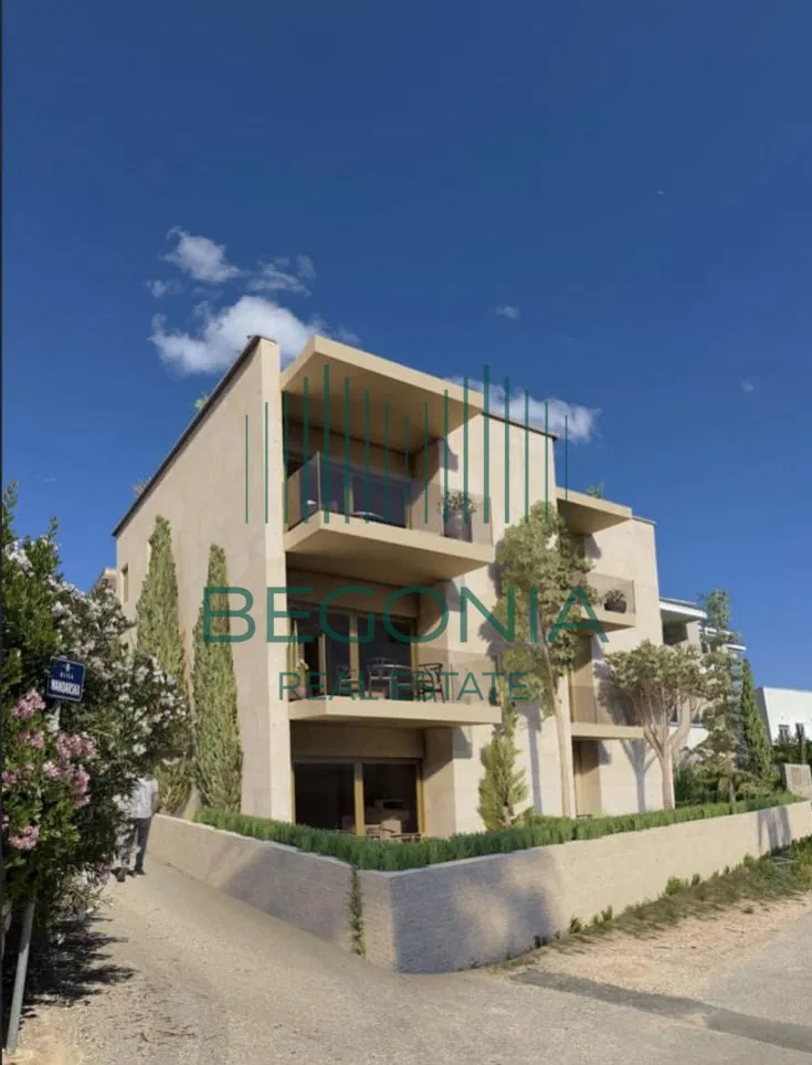 DVOSOBAN APARTMAN. PRVI RED DO MORA. MANDRE.KOLAN