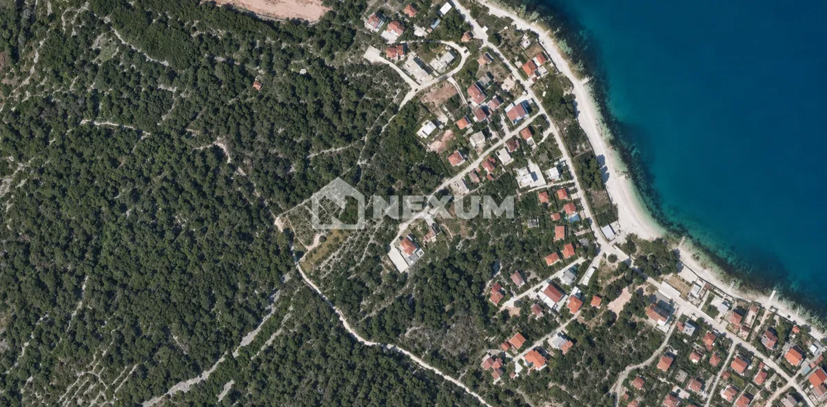 Poljoprivredno zemljište 4.206 m² s pogledom na Kaštelanski zaljev – Slatine