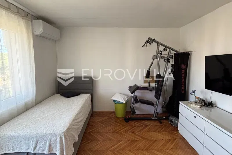 Pula, Šijana, functional apartment with two bedrooms and a terrace – 2