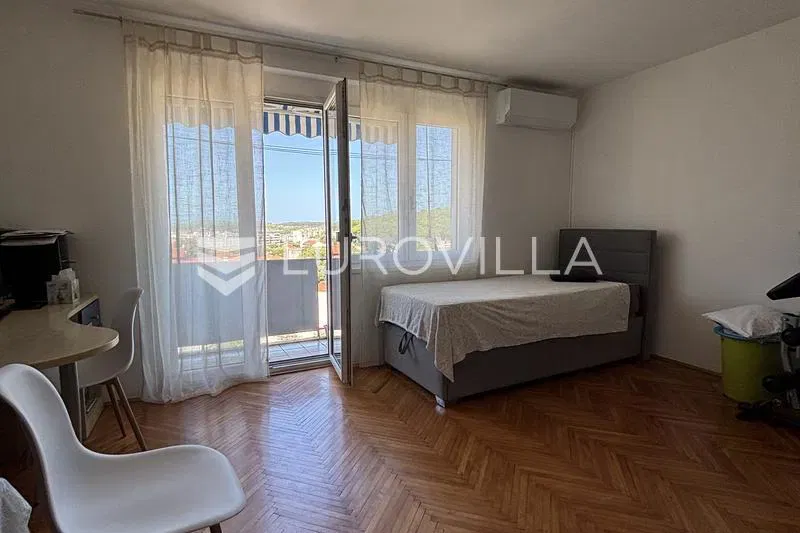 Pula, Šijana, functional apartment with two bedrooms and a terrace – 3