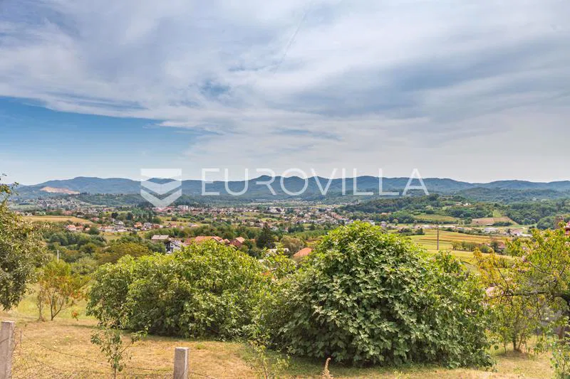 Novi Marof, Madžarevo, kuća s pogledom na grad
