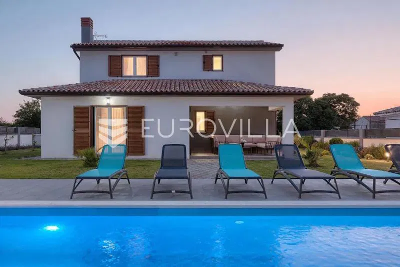 Istra, Šišan, pet friendly vila s bazenom, saunom i jacuzzijem za dugoročni najam