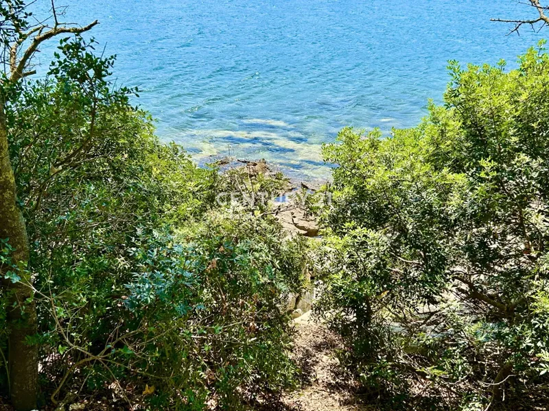 MEDULIN, OKOLICA, KAMENA KUĆA DIREKTNO UZ MORE, RIJETKOST NA TRŽIŠTU, TOP NEKRETNINA!