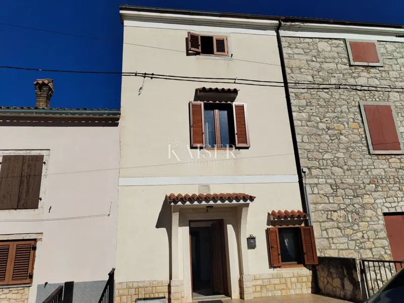 Istra, Kaštelir, Tradicionalna Istraska kuća u nizu