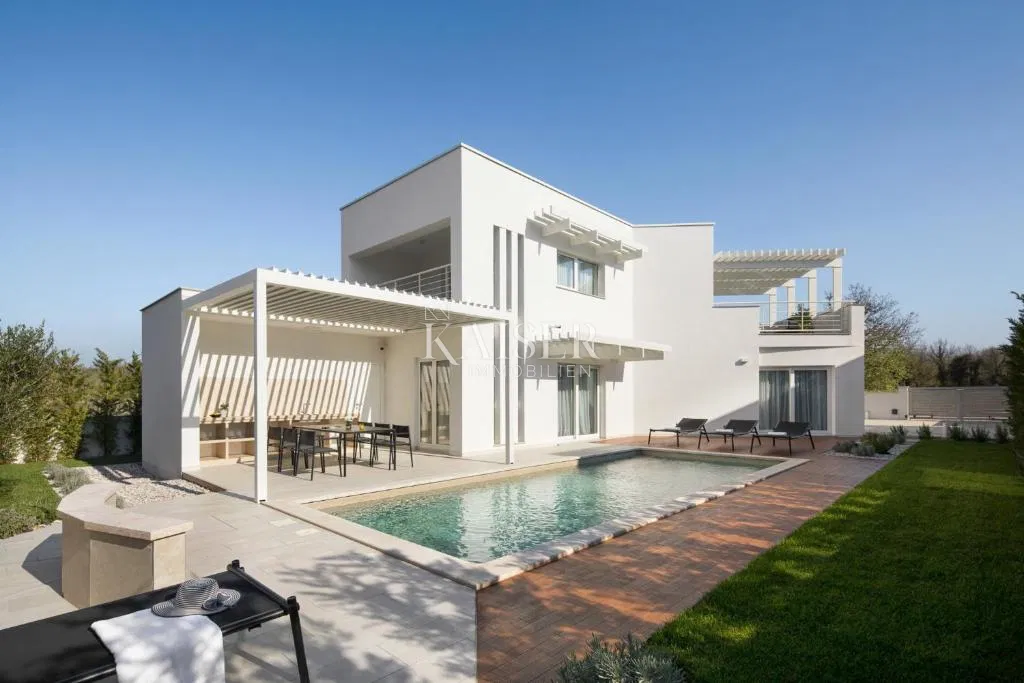 Istria, Funtana, villa con piscina vicino al mare
