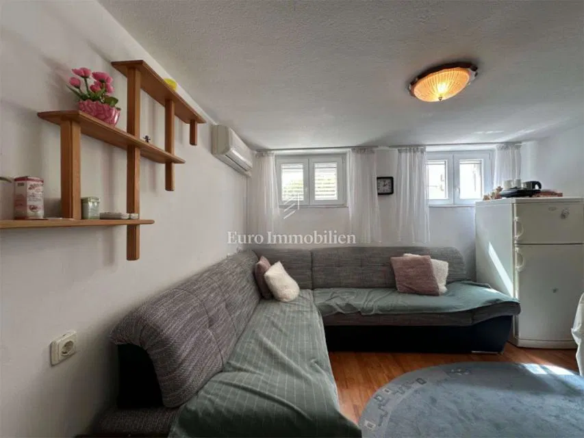 Wohnung im Zentrum von Makarska, 150 m vom Meer