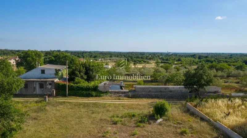 Terreno edificabile in zona tranquilla vicino a Dignano – 3