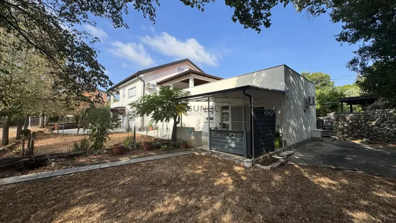 Gostinjac – Casa indipendente con ampio terreno!