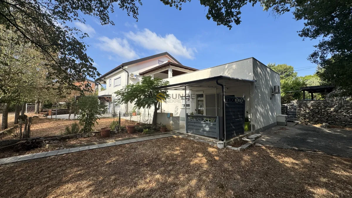 Gostinjac – Casa indipendente con ampio terreno!